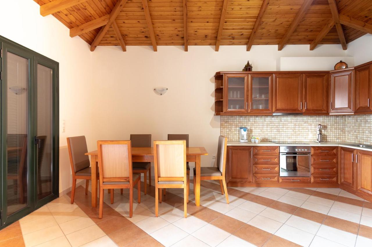 Papadeas Villas Megali Mantineia Buitenkant foto