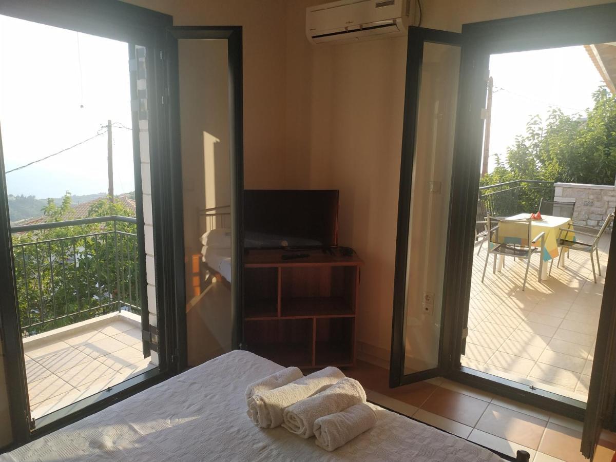 Papadeas Villas Megali Mantineia Buitenkant foto
