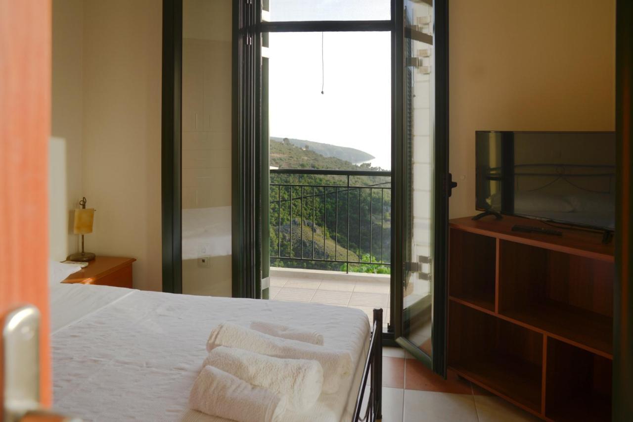 Papadeas Villas Megali Mantineia Buitenkant foto