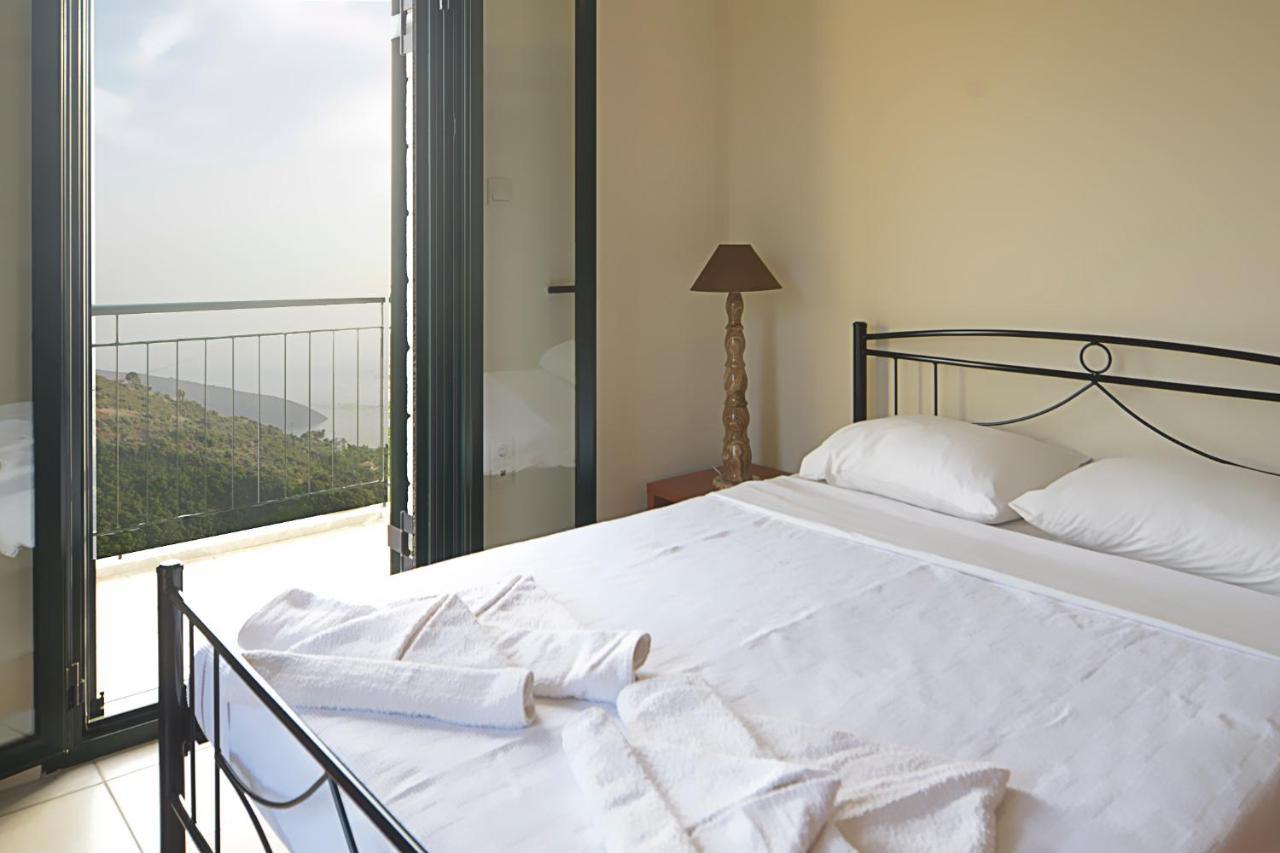 Papadeas Villas Megali Mantineia Buitenkant foto